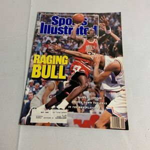 Sports Illustrated Magazine Featuring Michael Jordan - Red/Black